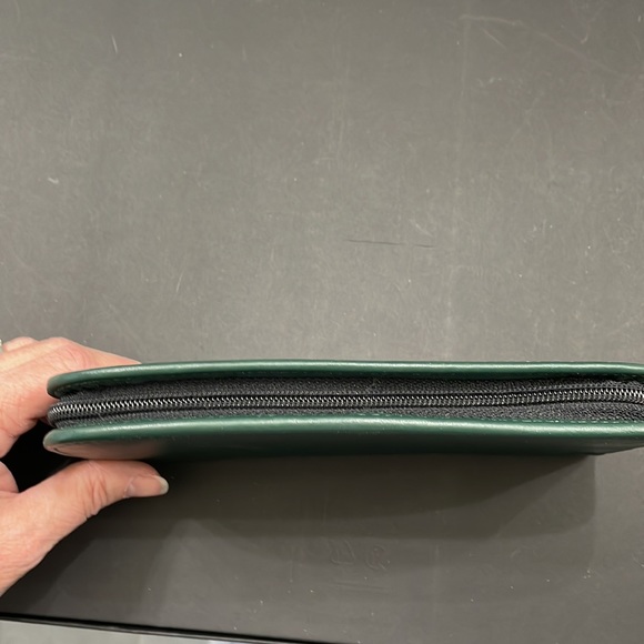 RARE Green Vintage Coach Zip Around Wallet Excellent Condition - Picture 4 of 16